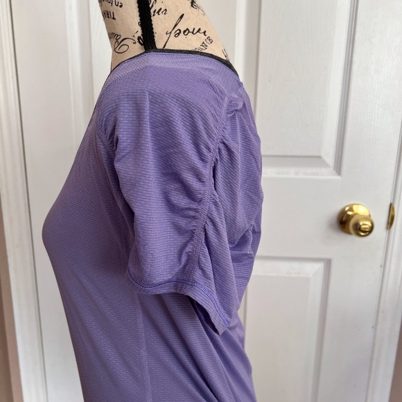 EUC Lululemon Willpower Drawstring Short Sleeve Tech Tee in Grape - 8 - Picture 3 of 13